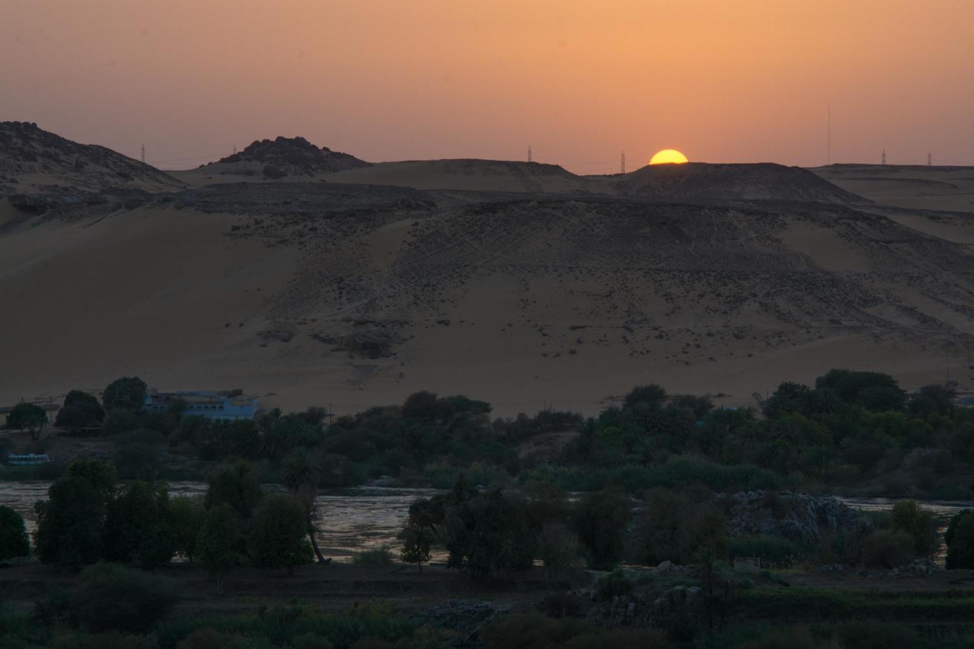 Aswan Nile Palace Exterior photo